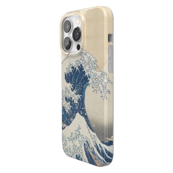 THE MET + CASELY | Limited Edition The Great Wave Case for iPhone 14 Pro - Picture 2 of 6